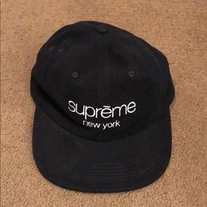 Supreme SnapBack Cap hat-never worn, authentic!
